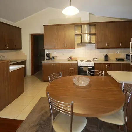 Lida's View Kasztoriá